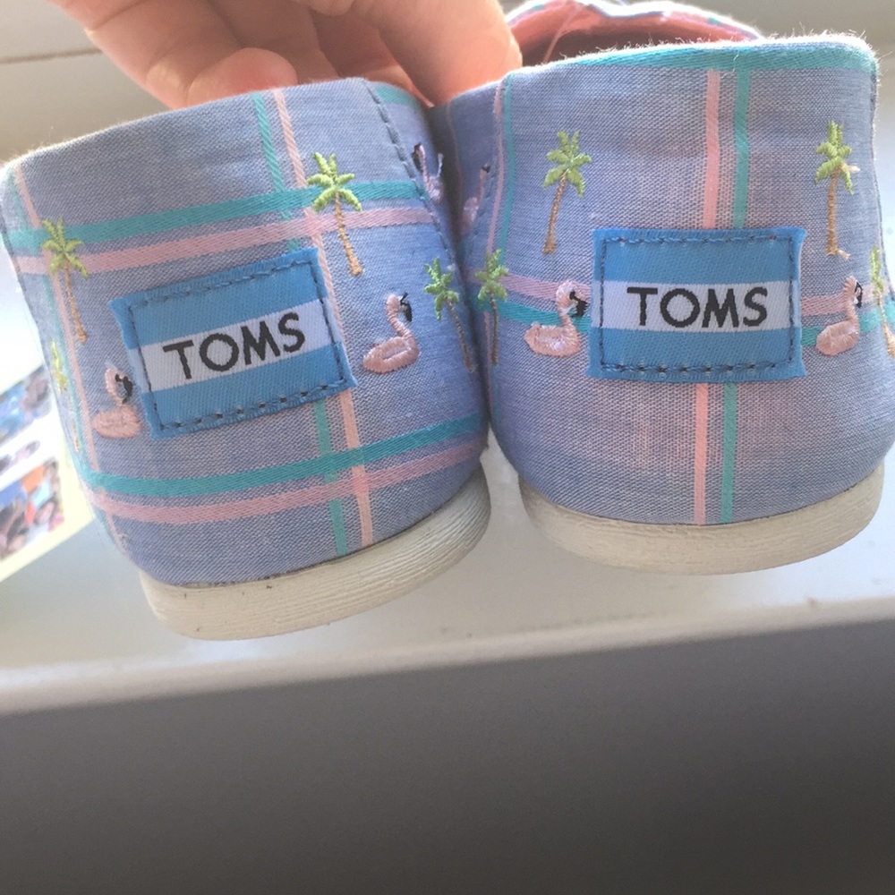 🌸Pink flamingos slip ons! 😍🦋🌸 - Picture 5 of 8